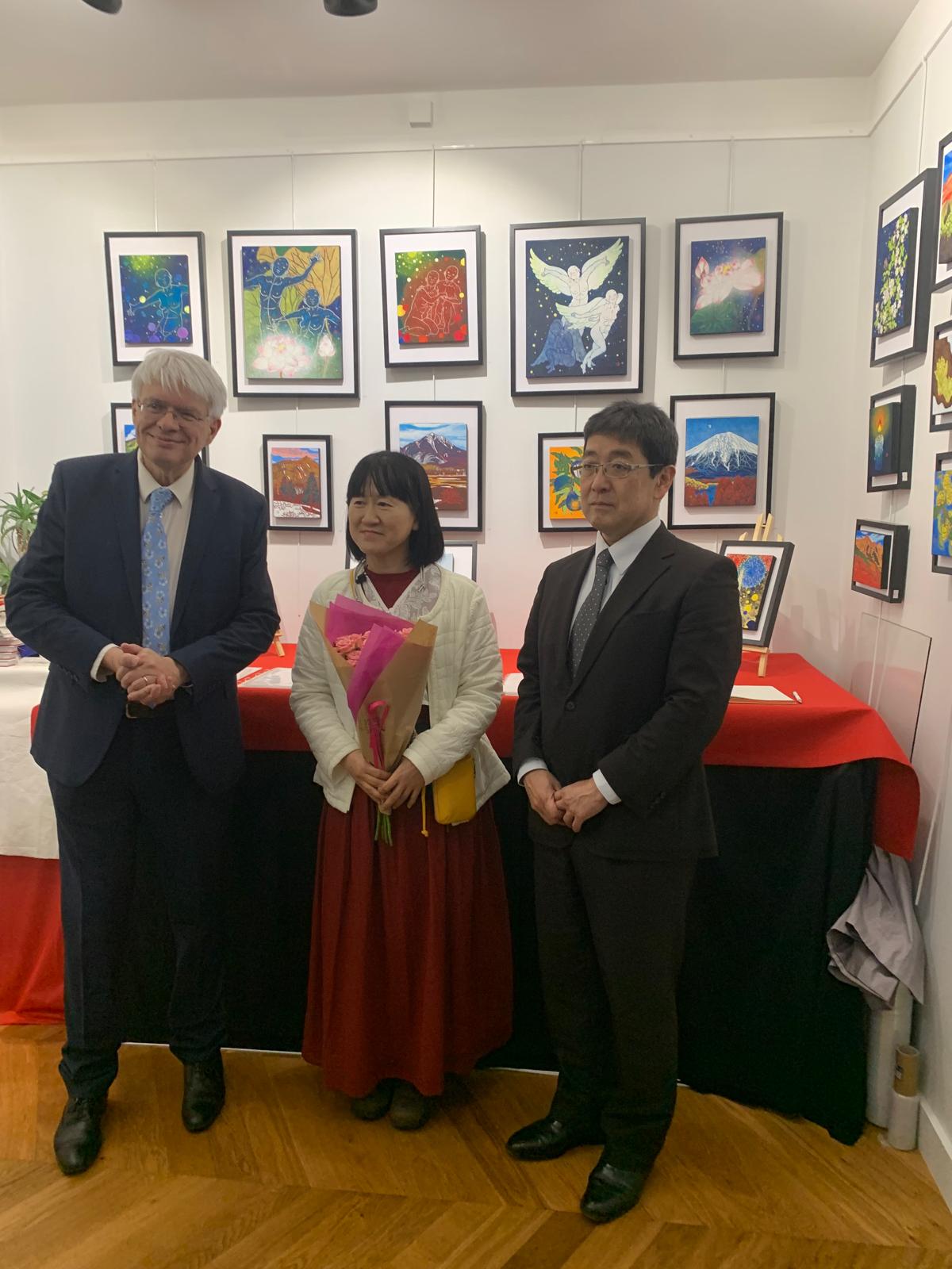 Vernissage de de l'exposition, en présence de M. le Ministre Yamaya de l’Ambassade du Japon en France, le 25 octobre dernier à la Galerie 82 - 12 rue Champaubert - 75015, Paris. 